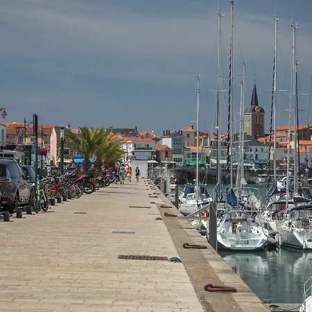 Szálloda Calme Des Pins & 3*