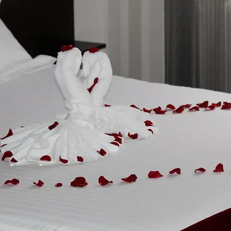 Calme Des Pins & Hotel Les Sables-d'Olonne