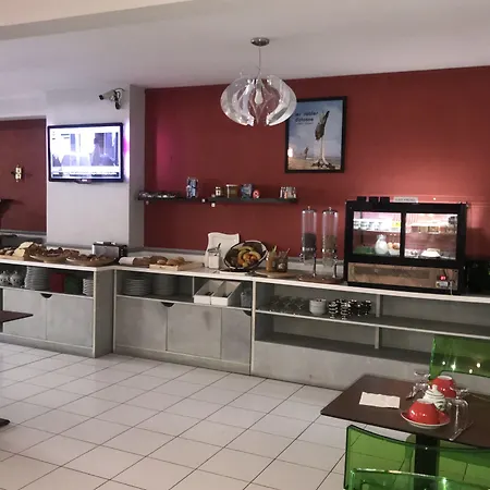 Calme Des Pins & Hotel