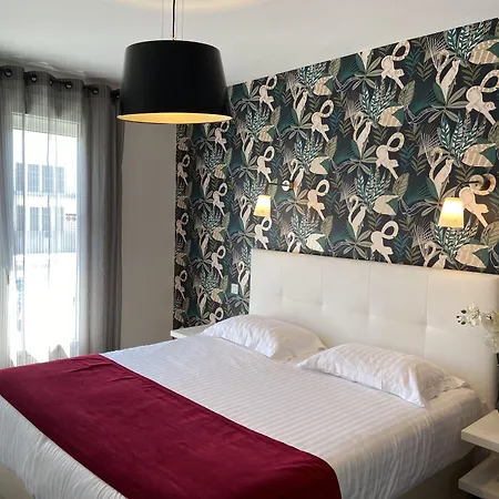 Calme Des Pins & Hotel 3*